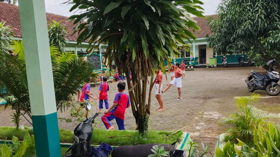 Halaman Sekolah